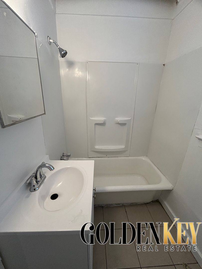 Apartment for rent at 3737 Scovel Place, Detroit, MI 48208