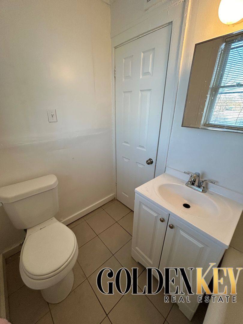 Apartment for rent at 3737 Scovel Place, Detroit, MI 48208