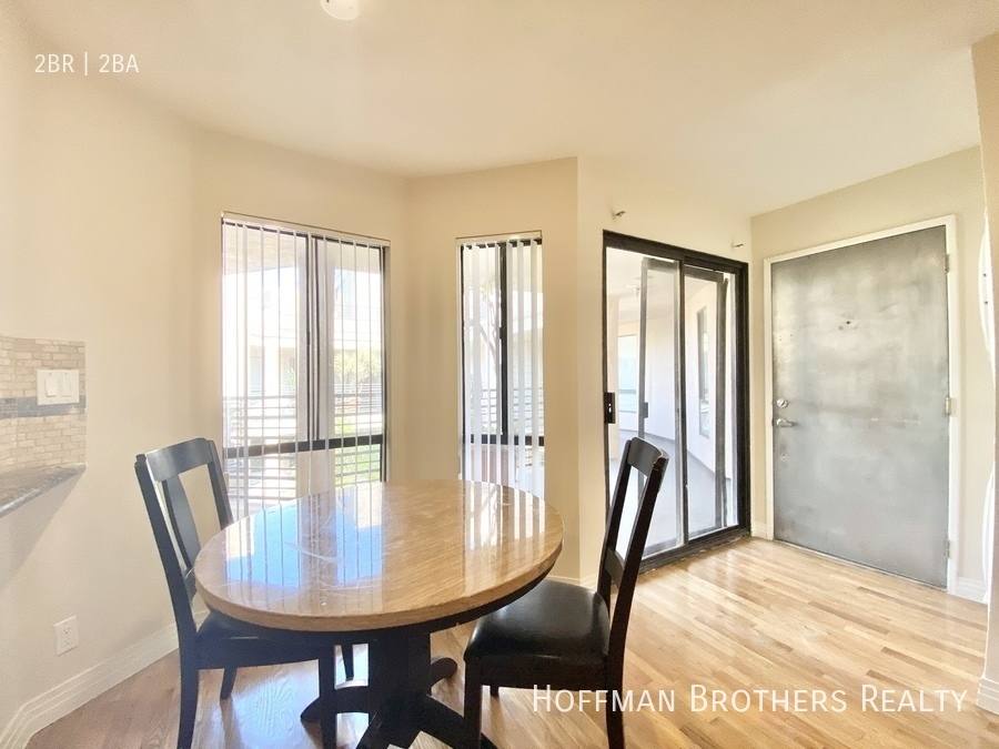 Apartment for rent at 8569 Burton Way #101, Los Angeles, CA 90048