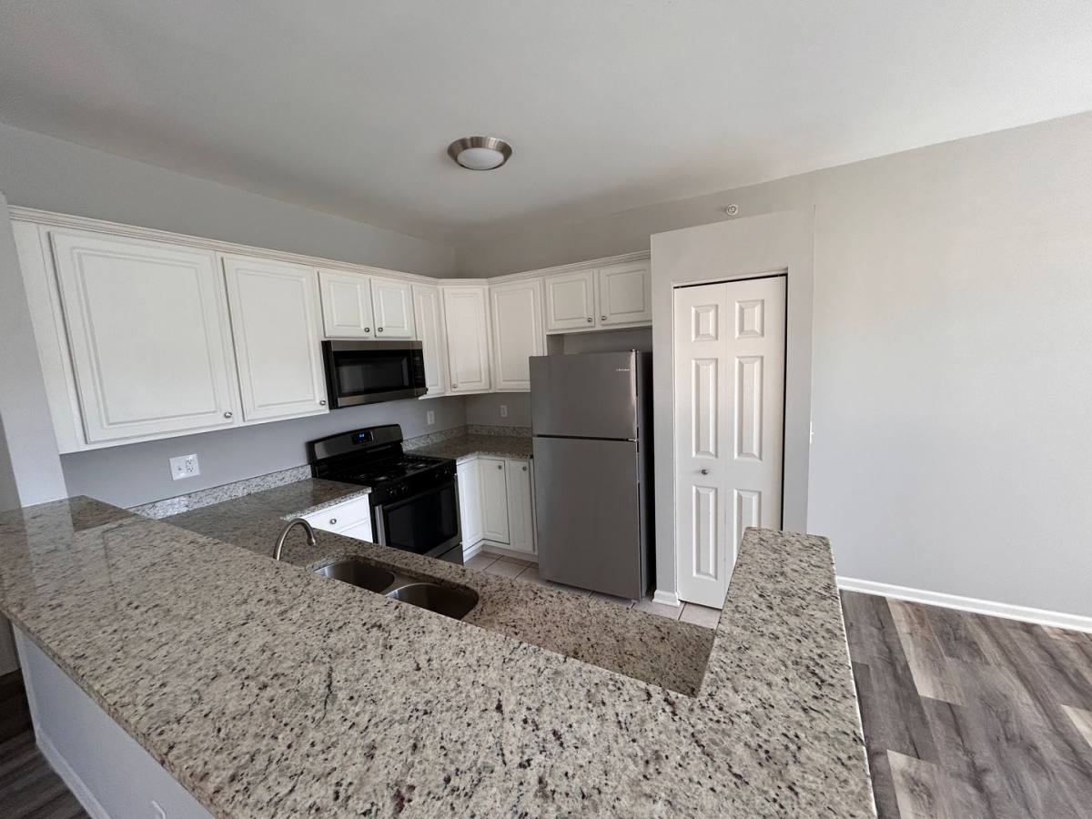 Apartment for rent at 15002-15154 Wood Farm Rd, Plainfield, IL 60544