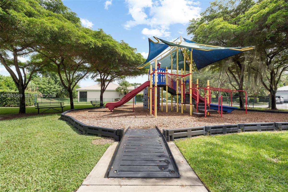 Apartment for rent at 2630 Dunwoodie Place, Homestead, FL 33035