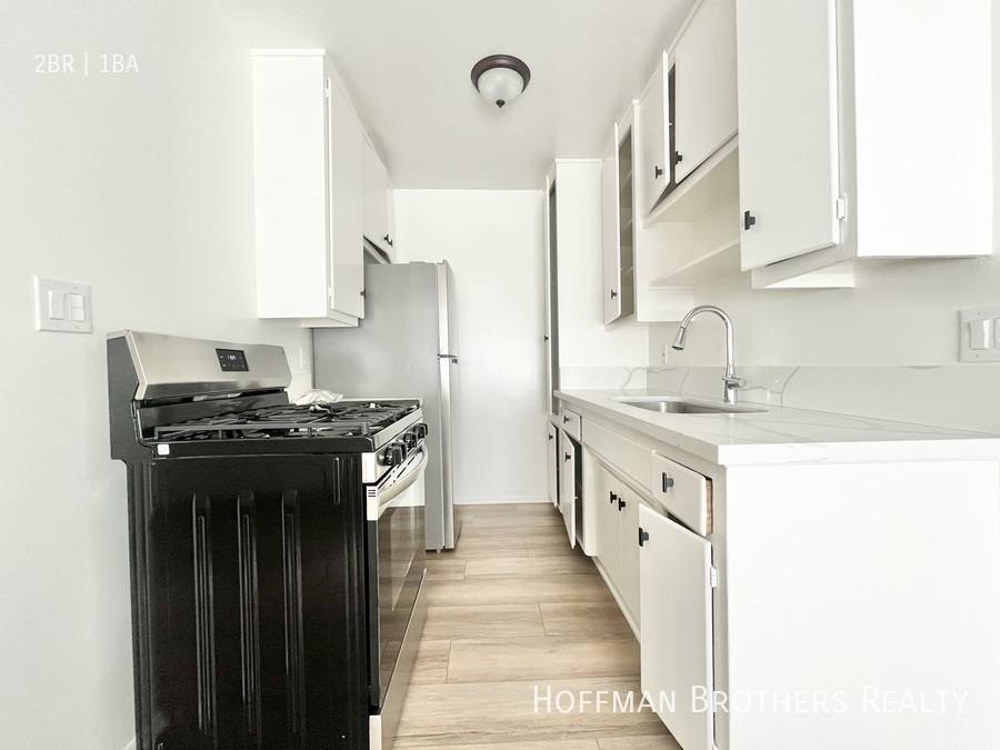 Apartment for rent at 1507 3rd Ave #3, Los Angeles, CA 90019