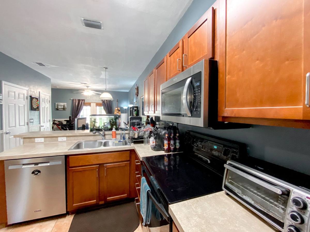 Townhouse for rent at 2927 SW 35th Place #114, Gainesville, FL 32608