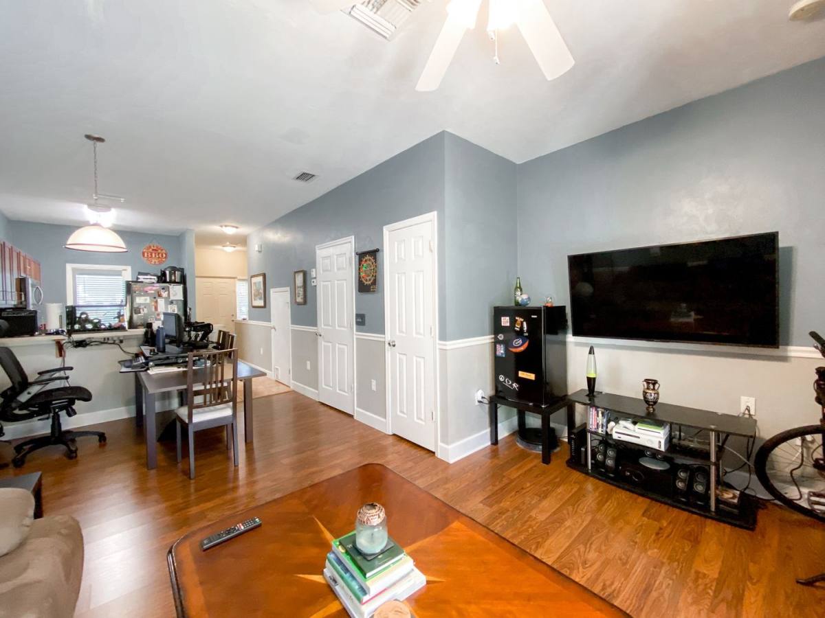 Townhouse for rent at 2927 SW 35th Place #114, Gainesville, FL 32608