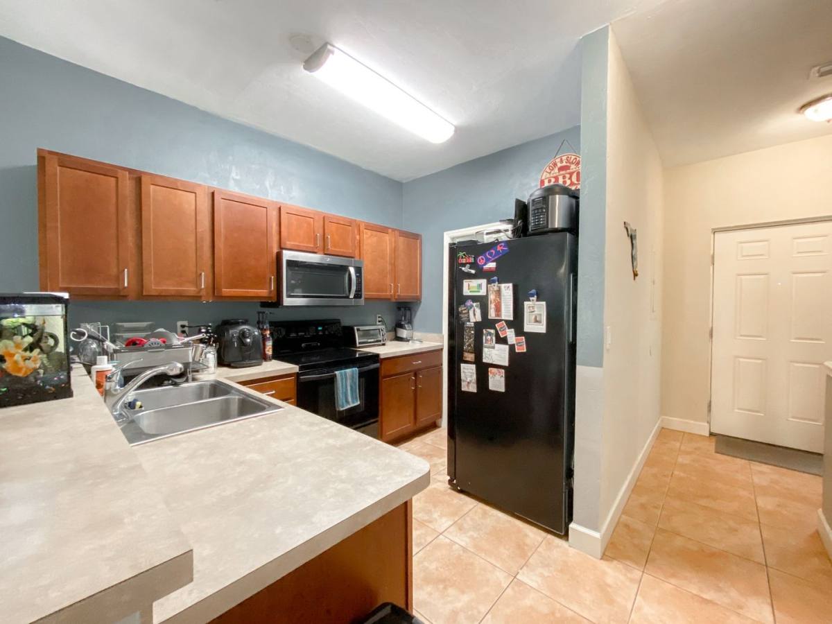 Townhouse for rent at 2927 SW 35th Place #114, Gainesville, FL 32608