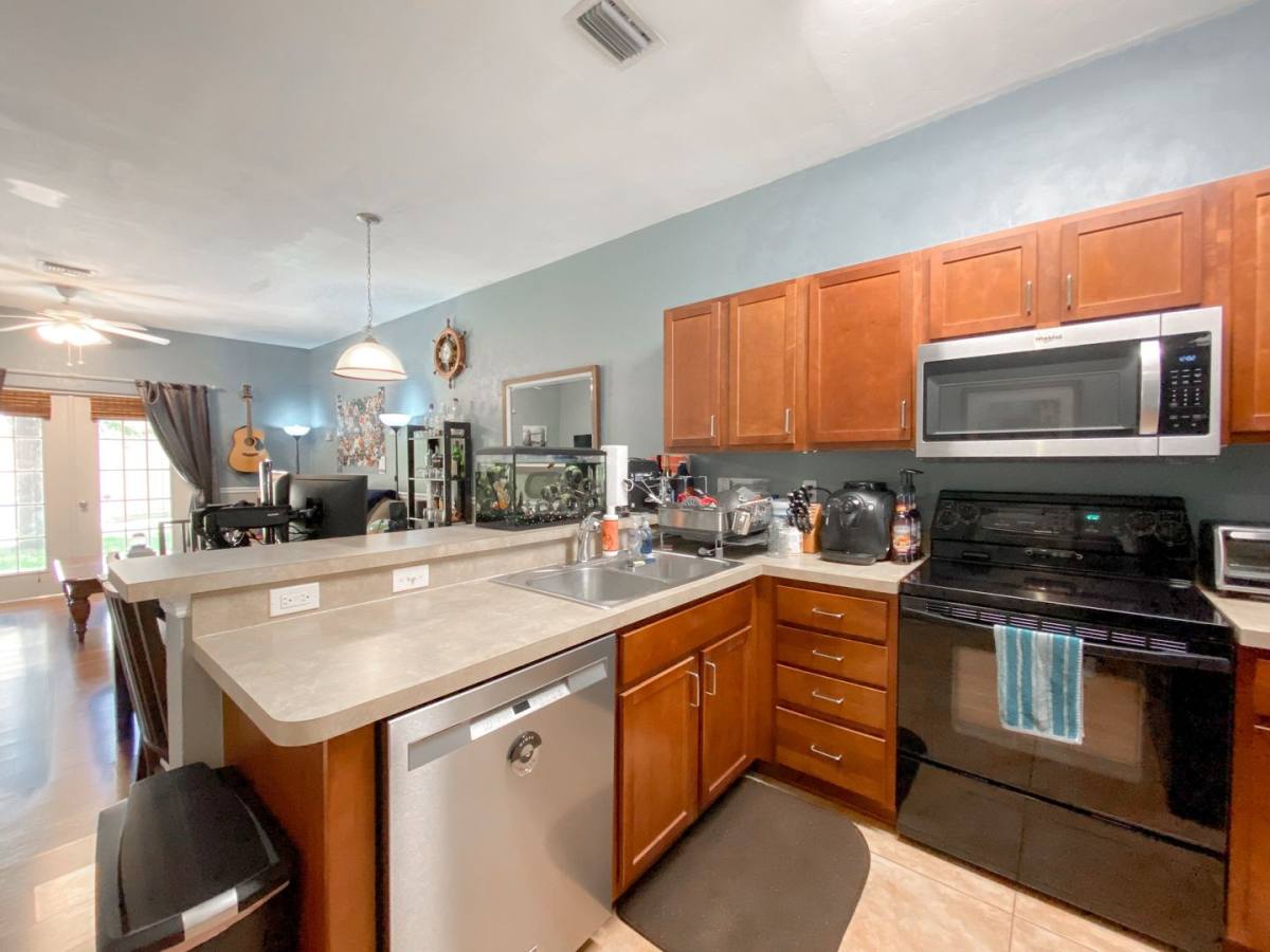 Townhouse for rent at 2927 SW 35th Place #114, Gainesville, FL 32608