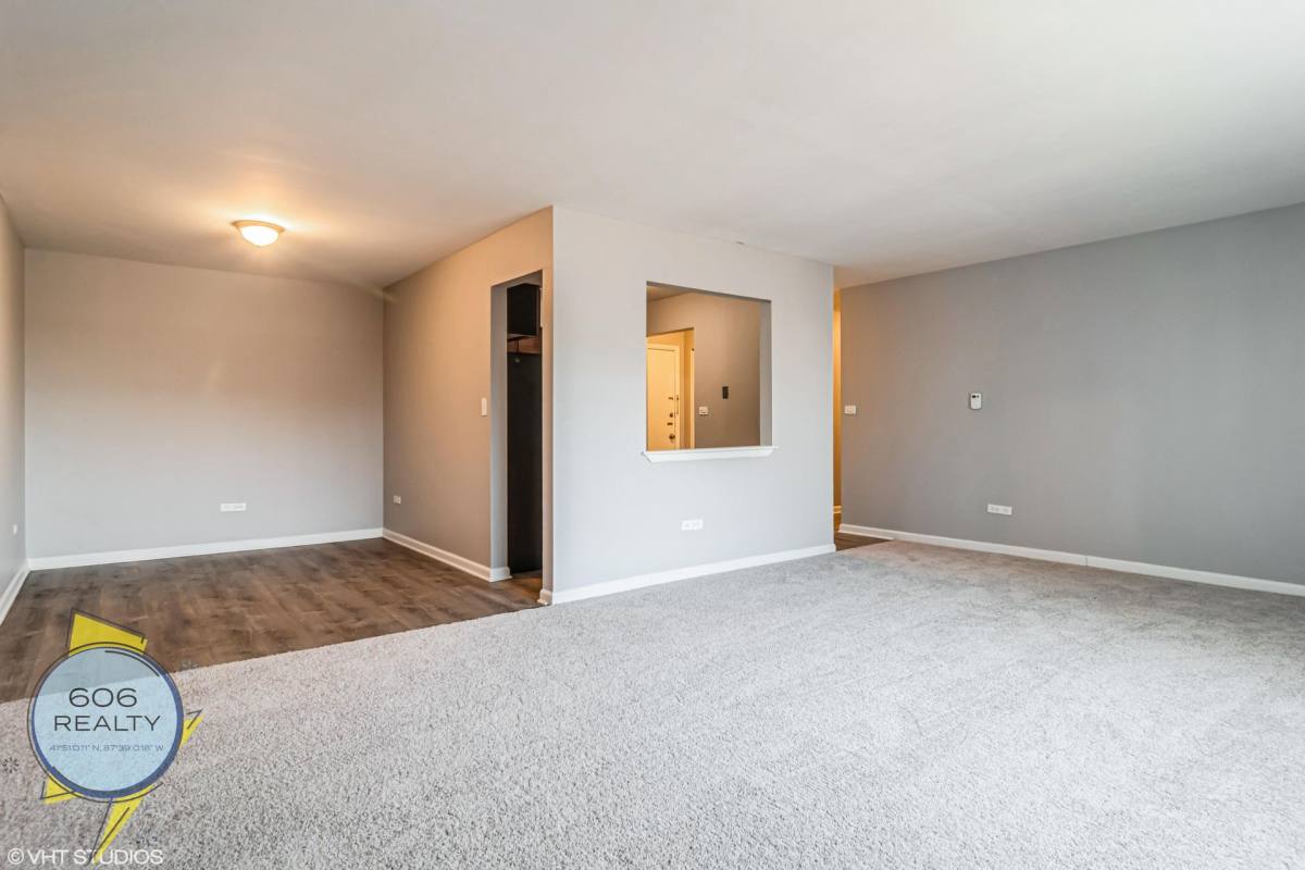 Apartment for rent at 110 N Kenilworth Ave, Oak Park, IL 60301