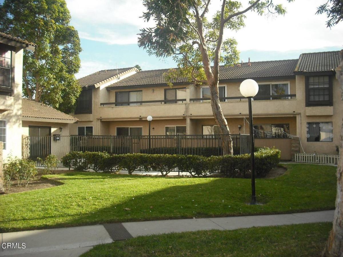 Condo for rent at 194 Fashion Park Place, Oxnard, CA 93033