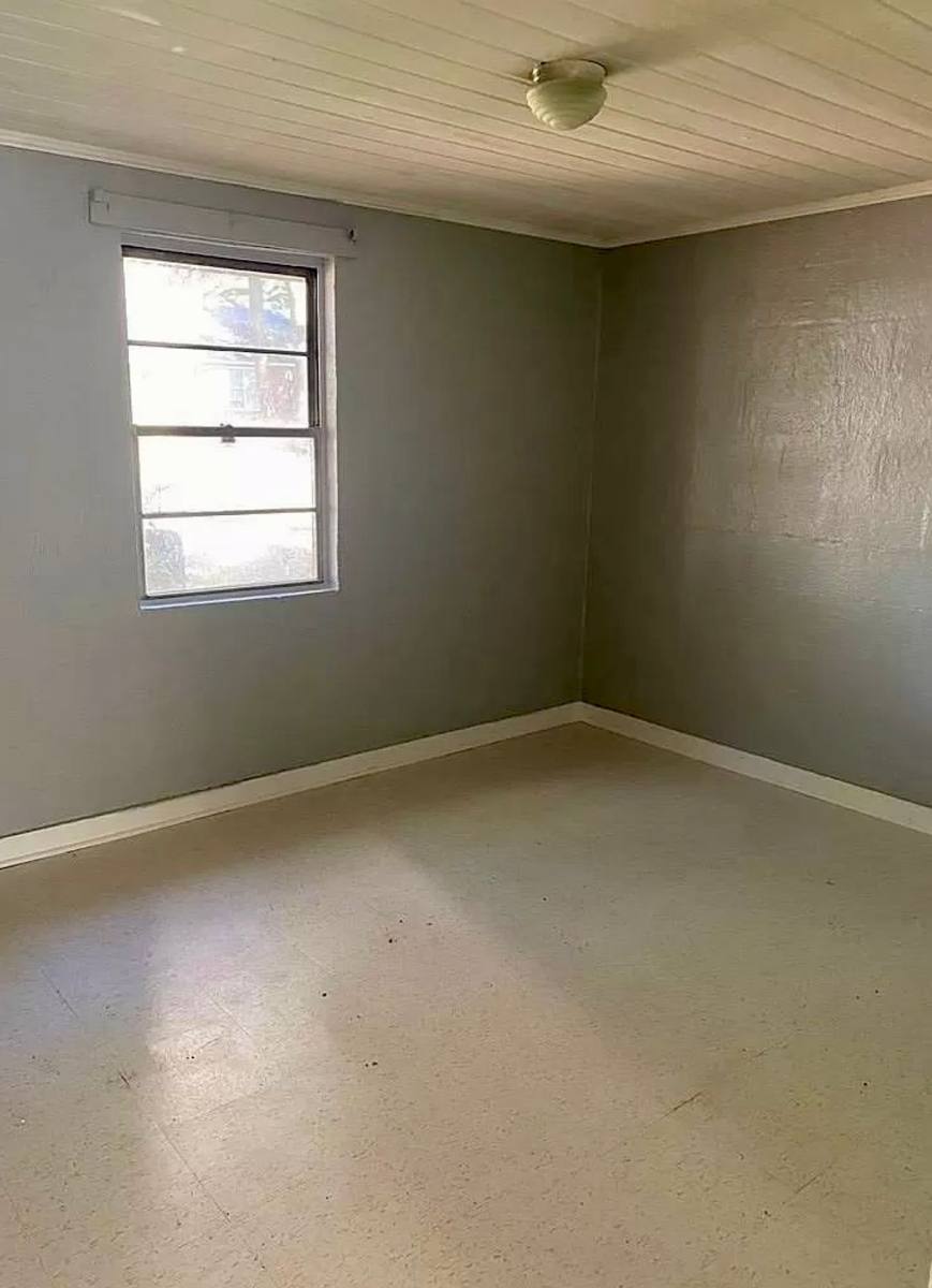 Apartment for rent at 1210 Gillespie Ave, Albany, GA 31707