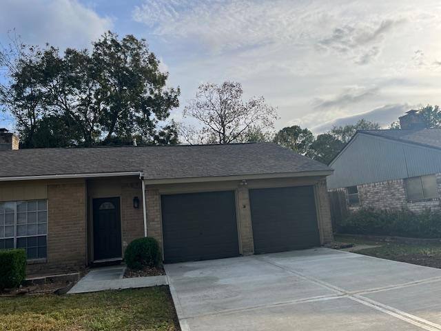 Apartment for rent at 15814 Havenhurst Dr, Houston, TX 77059