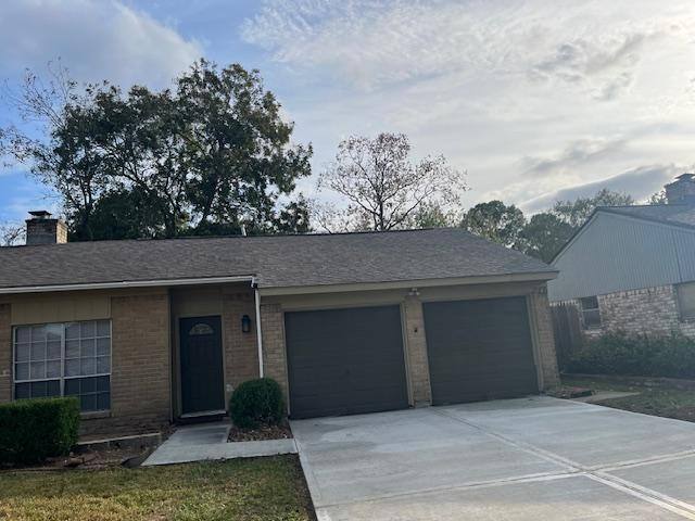 Apartment for rent at 15814 Havenhurst Dr, Houston, TX 77059