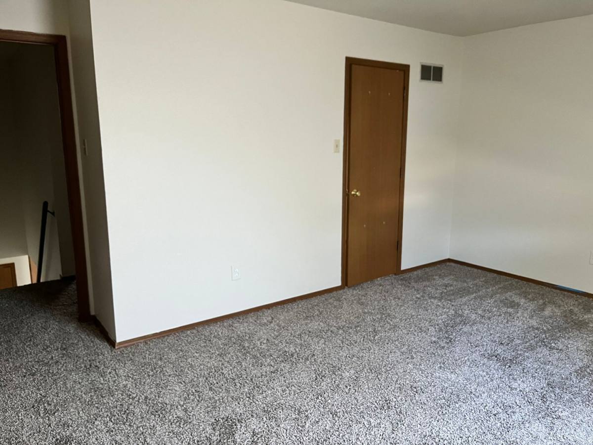 Apartment for rent at 1210 W Main St, Festus, MO 63028