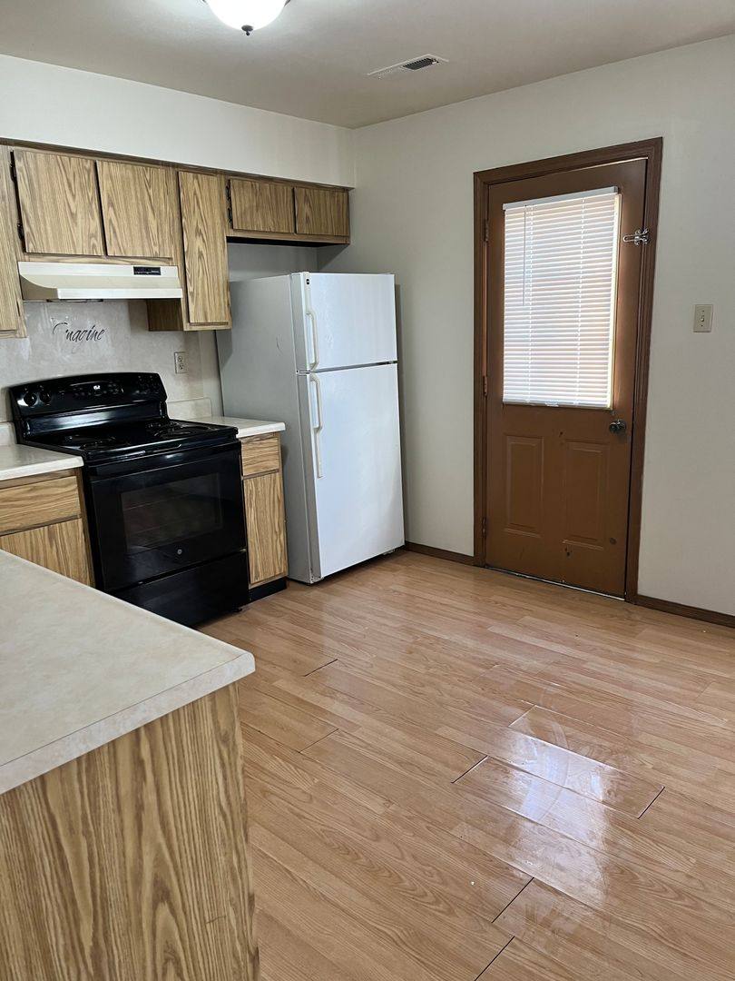 Apartment for rent at 1210 W Main St, Festus, MO 63028