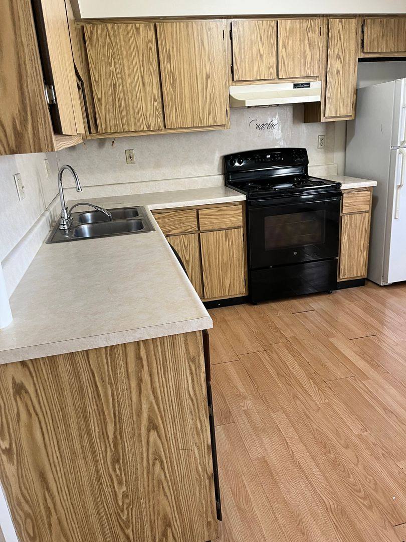 Apartment for rent at 1210 W Main St, Festus, MO 63028