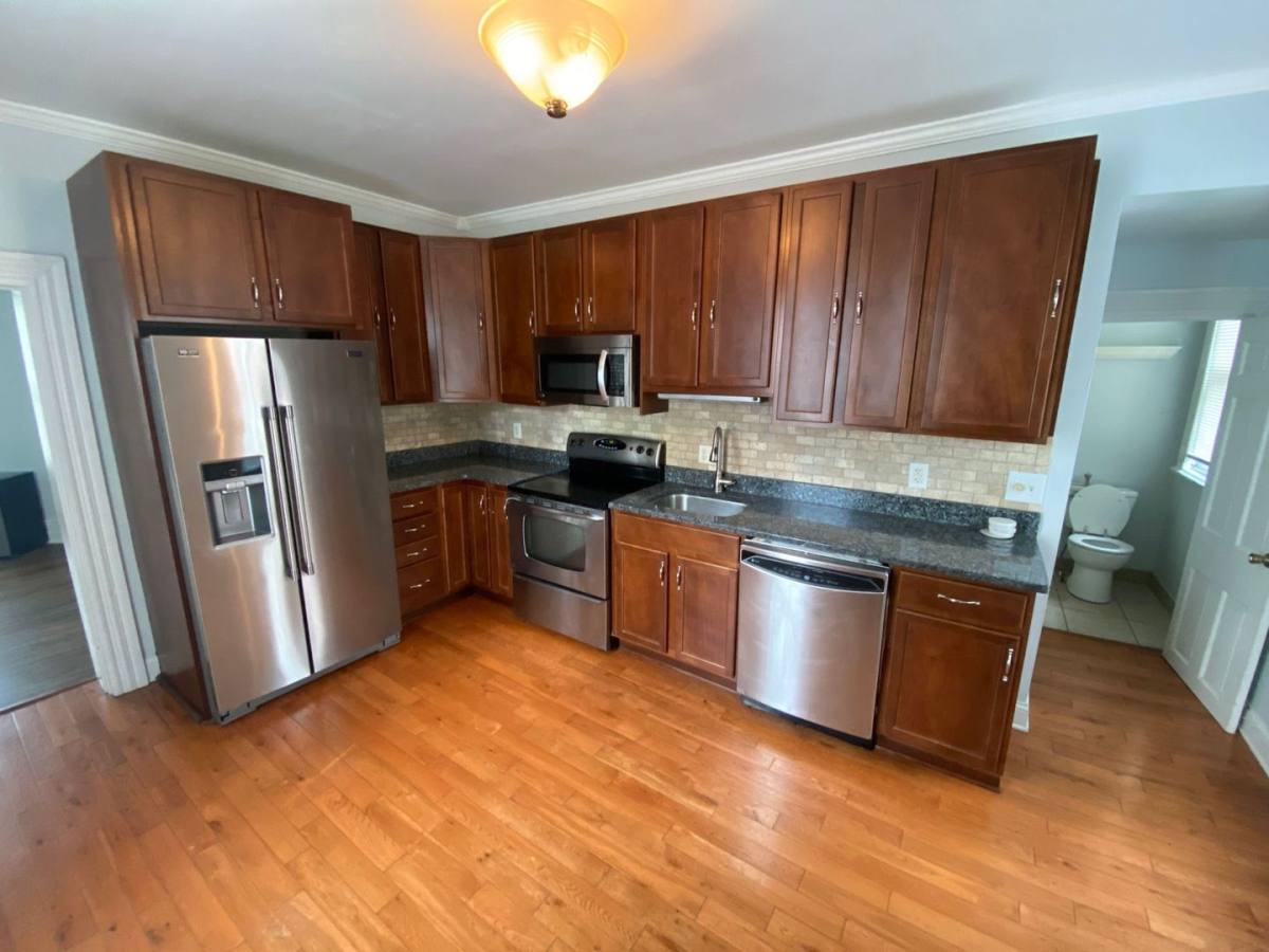 Apartment for rent at 103 W 2nd Ave, Columbus, OH 43201