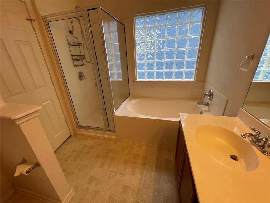 Apartment for rent at 1700 Kemah Dr, Austin, TX 78748