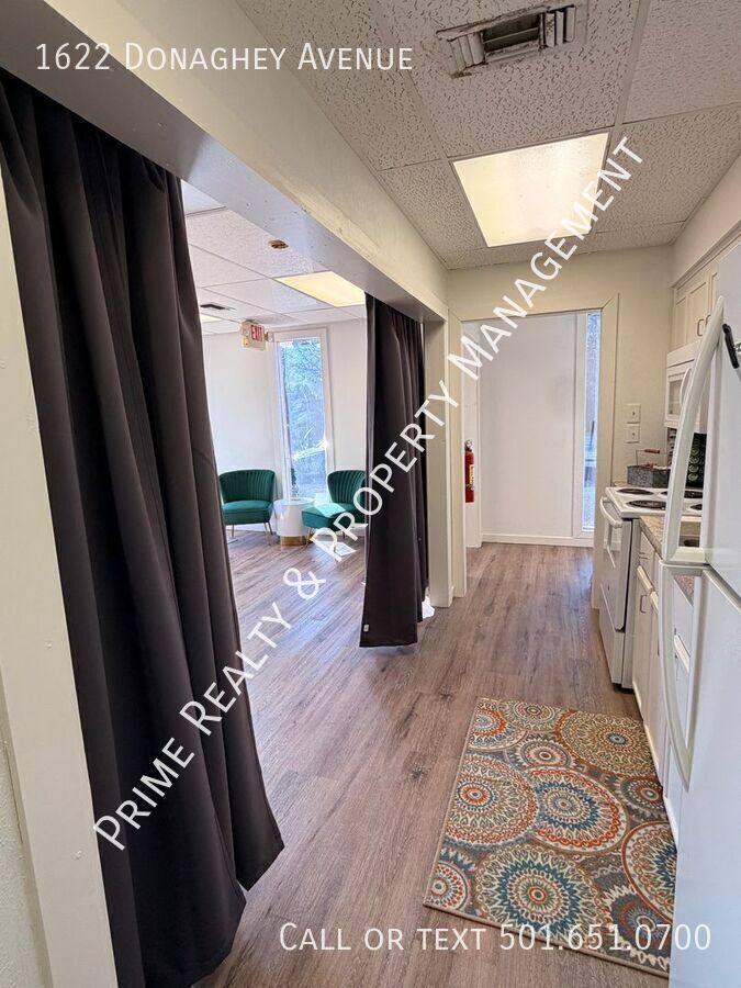 Apartment for rent at 1622 Donaghey Ave, Conway, AR 72034