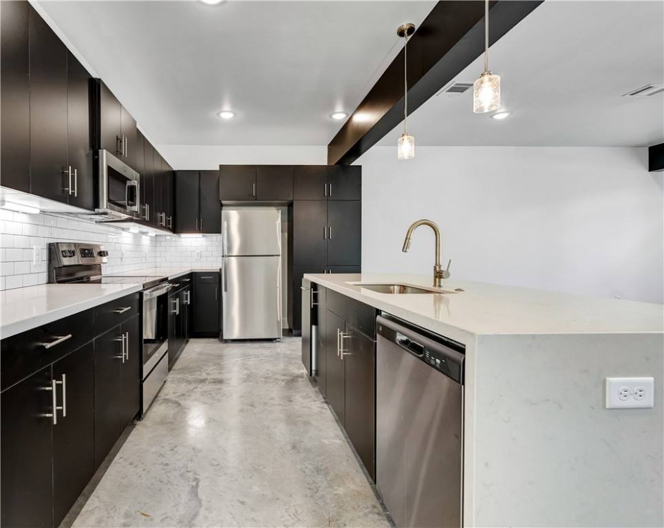 Townhouse for rent at 211 Lynn Dr #101, Bryan, TX 77801
