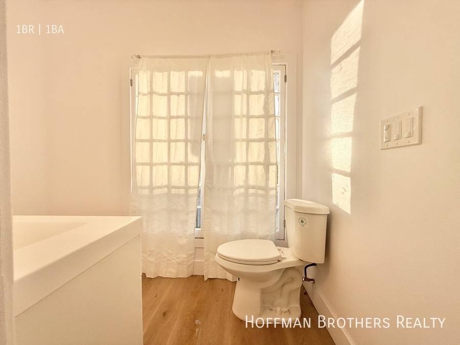Apartment for rent at 1182 1 2 N Edgemont St, Los Angeles, CA 90029