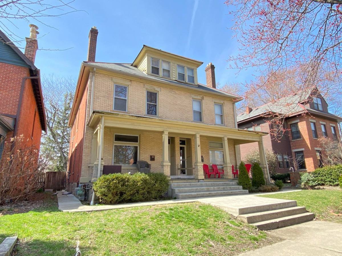 Apartment for rent at 1045 Hunter Ave, Columbus, OH 43201