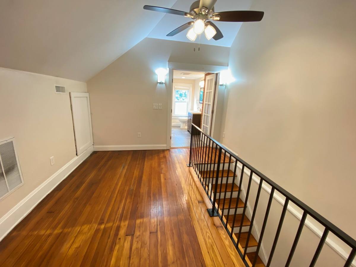 Apartment for rent at 1045 Hunter Ave, Columbus, OH 43201