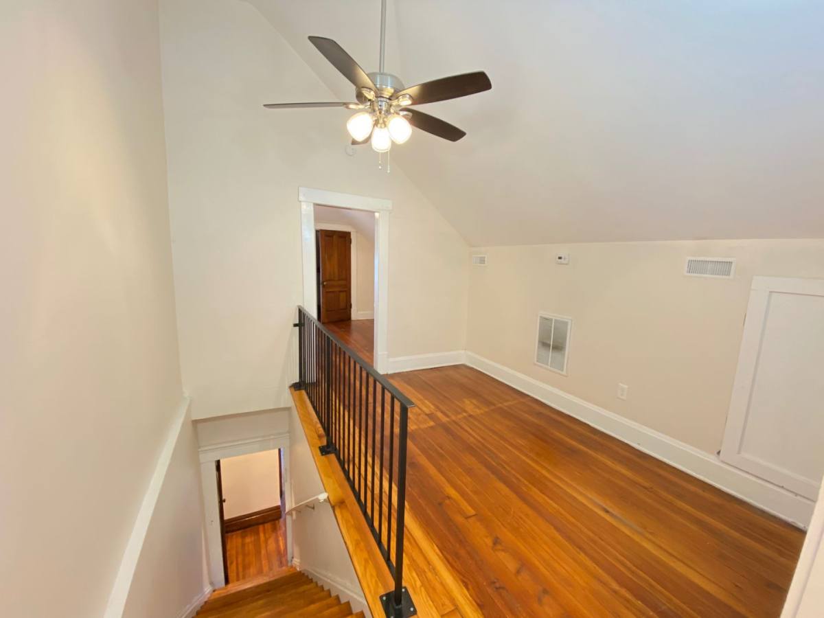 Apartment for rent at 1045 Hunter Ave, Columbus, OH 43201