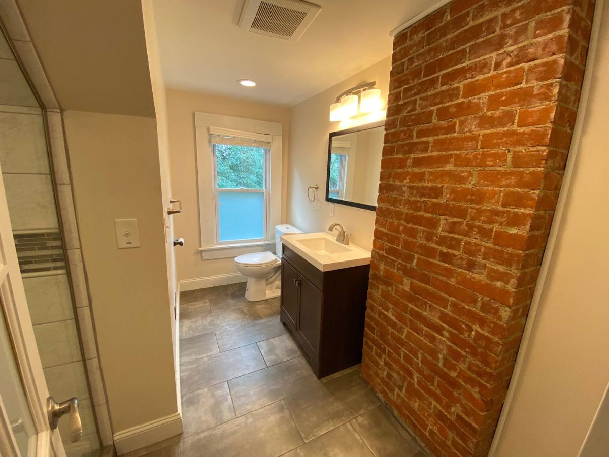 Apartment for rent at 1045 Hunter Ave, Columbus, OH 43201