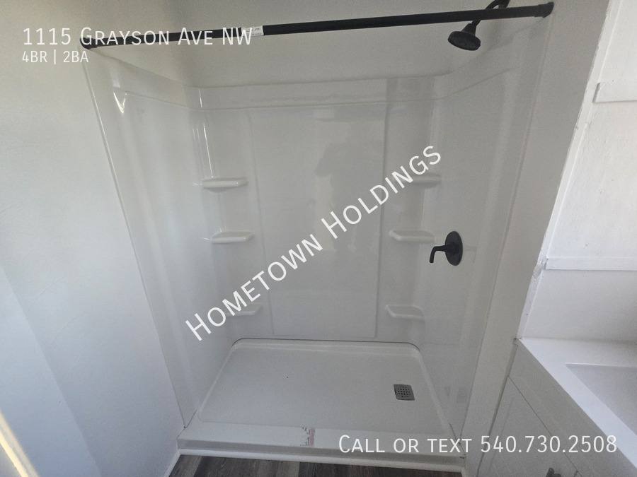 House for rent at 1115 Grayson Ave NW, Roanoke, VA 24017