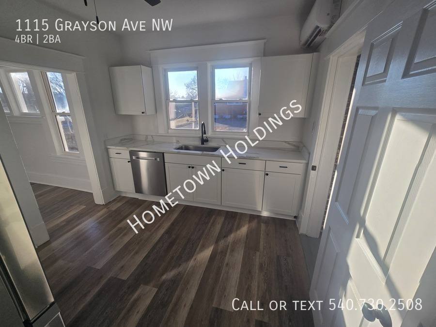 House for rent at 1115 Grayson Ave NW, Roanoke, VA 24017