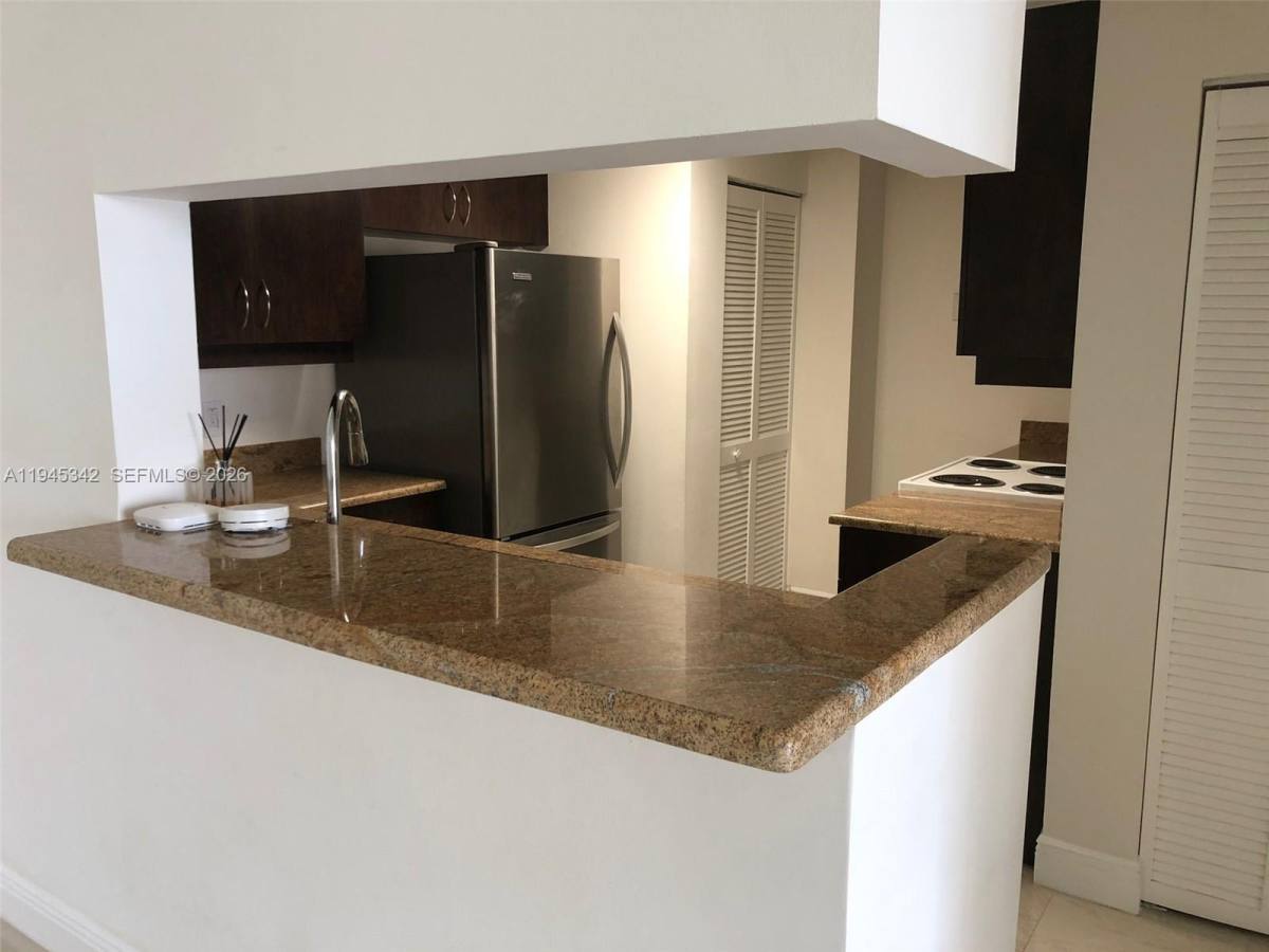 Apartment for rent at 701 Brickell Key Blvd #1606, Miami, FL 33131