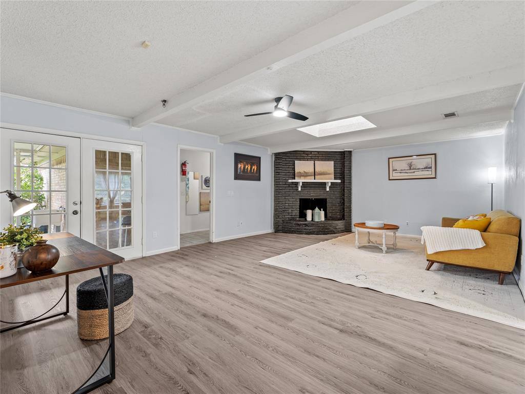 Apartment for rent at 2012 Westlake Dr, Plano, TX 75075