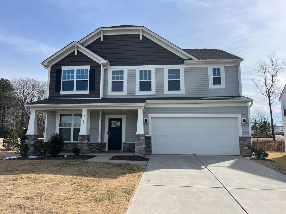 House for rent at 7104 Wheyfield Dr, Charlotte, NC 28215