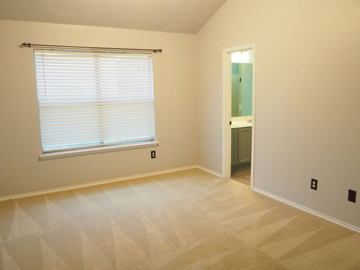 House for rent at 511 Lone Star Park Lane, Ponder, TX 76259