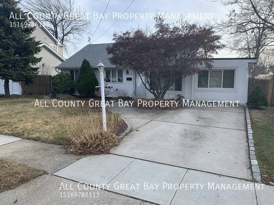 House for rent at 3 Vernon St, Plainview, NY 11803