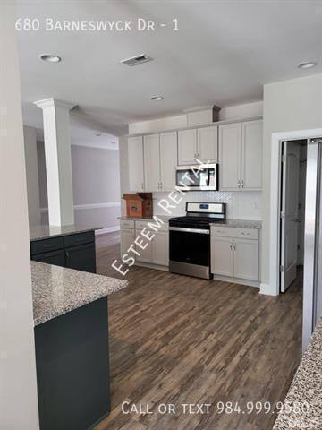 Townhouse for rent at 680 Barneswyck Dr #1, Fuquay Varina, NC 27526
