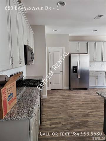 Townhouse for rent at 680 Barneswyck Dr #1, Fuquay Varina, NC 27526