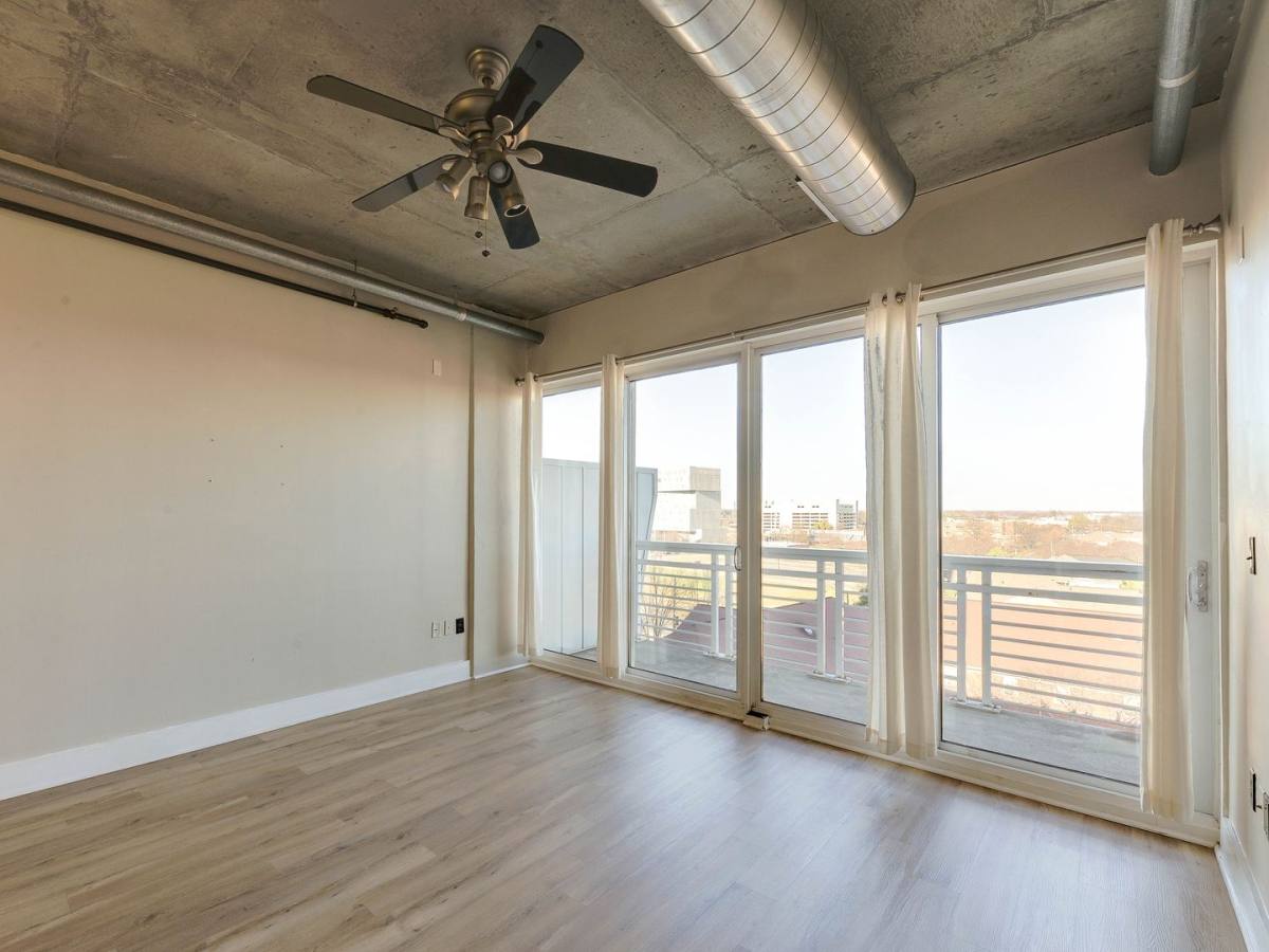 Condo for rent at 505 E 6th St, Charlotte, NC 28202