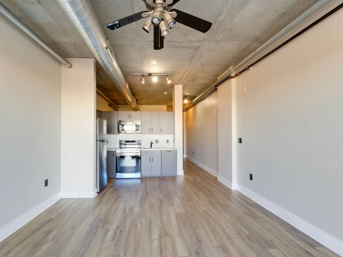 Condo for rent at 505 E 6th St, Charlotte, NC 28202