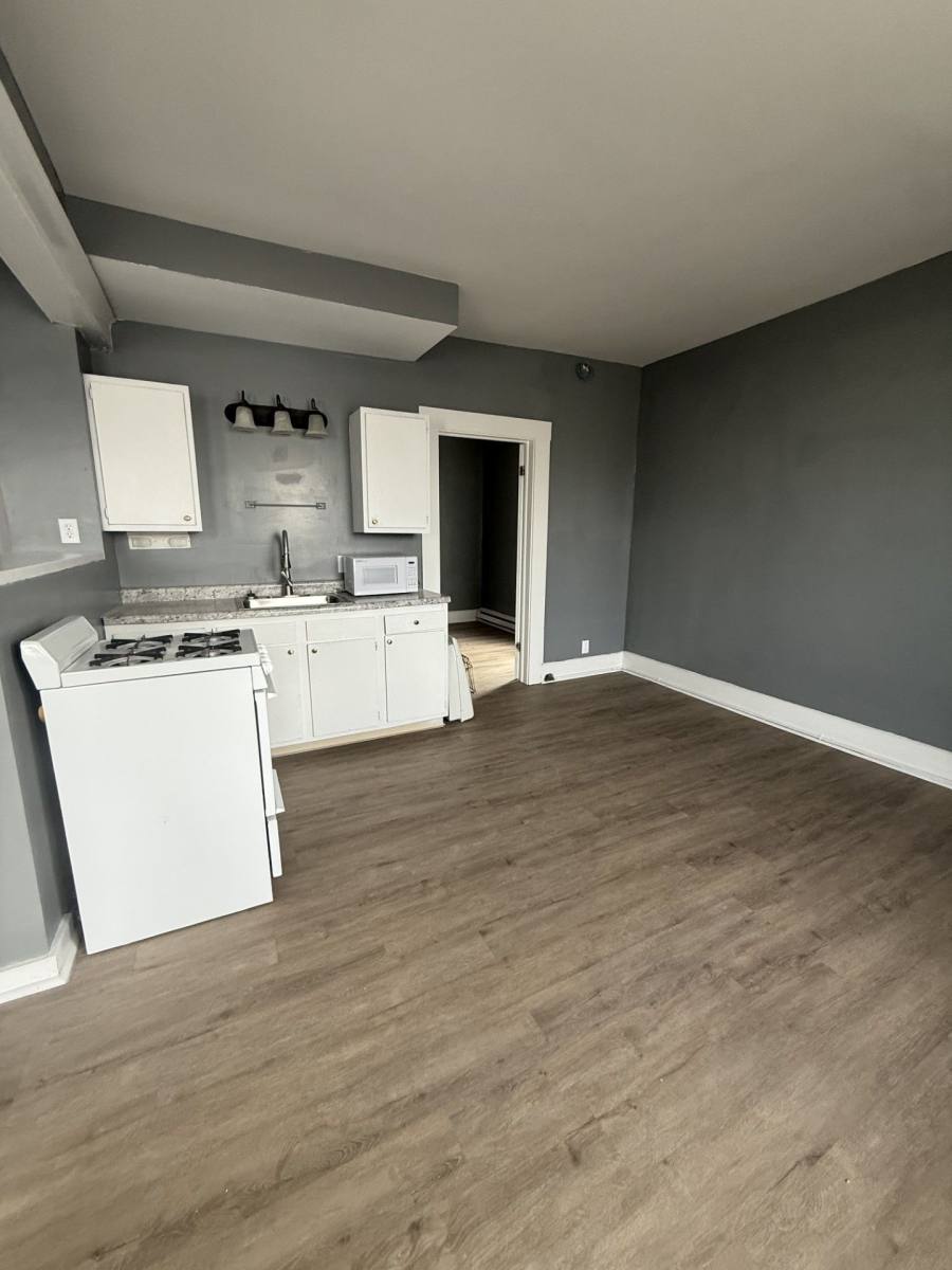 Apartment for rent at 316 S Monroe St, Muncie, IN 47305