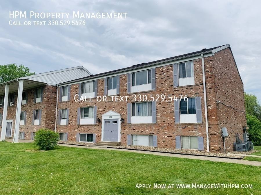 Apartment for rent at 4225 Middlebranch Ave NE #4, Canton, OH 44705