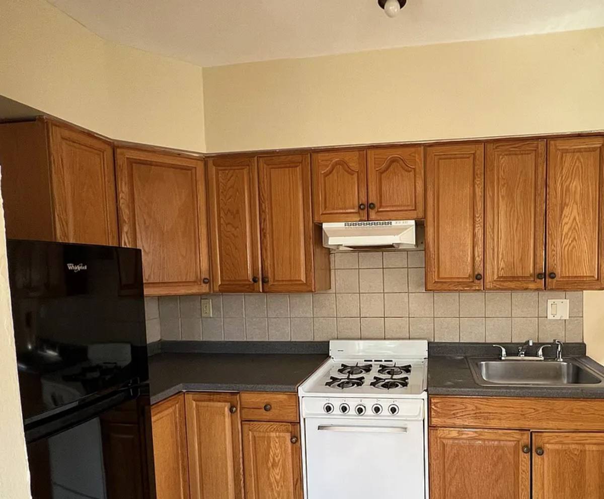 Apartment for rent at 808-930 N 63rd St, Philadelphia, PA 19151