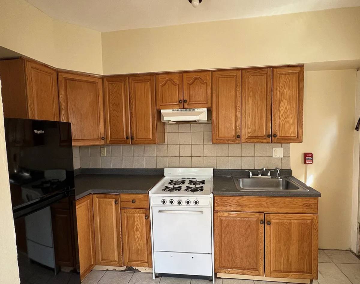 Apartment for rent at 808-930 N 63rd St, Philadelphia, PA 19151