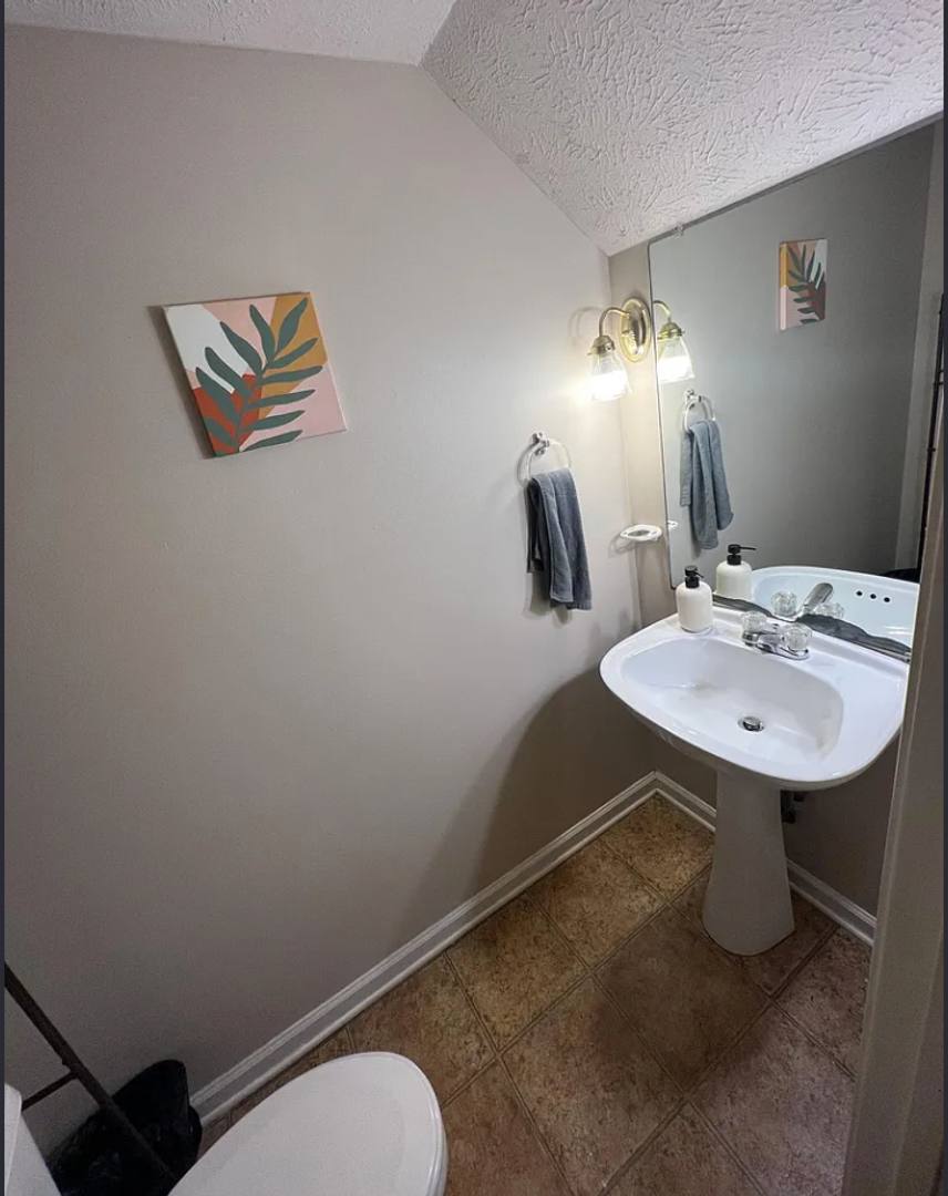 Apartment for rent at 904 N Montgomery St, Starkville, MS 39759