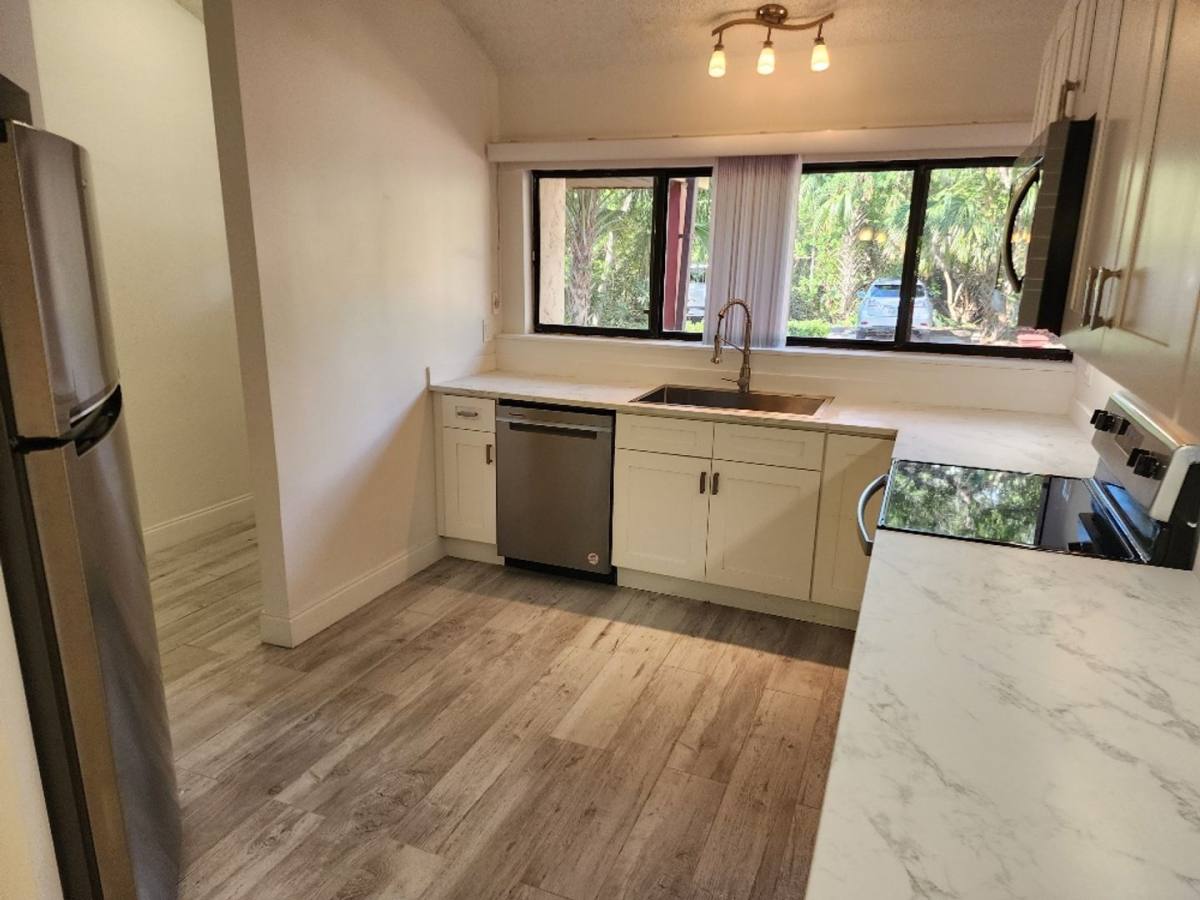 Townhouse for rent at 627 Glendevon Dr, New Smyrna Beach, FL 32168