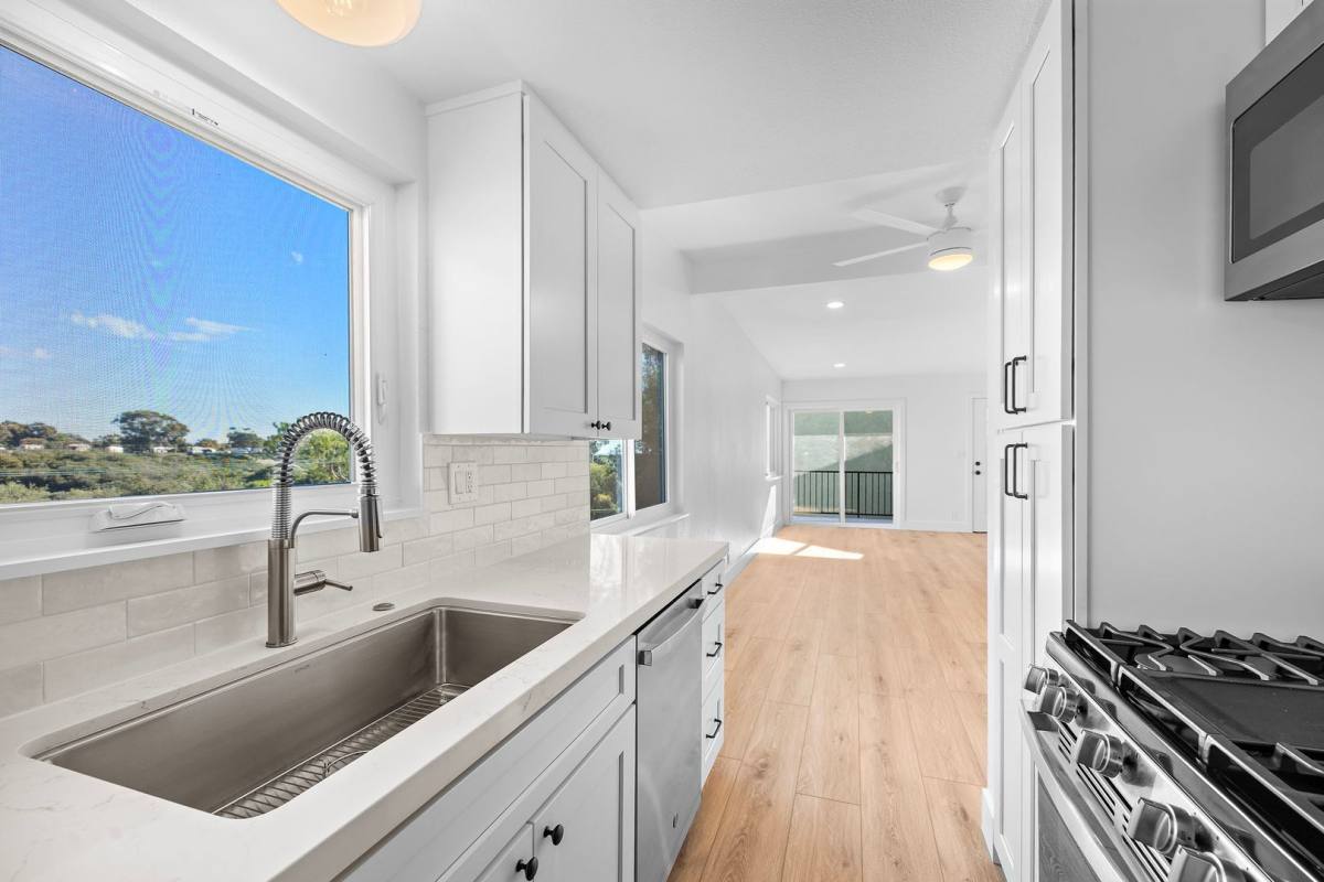 Apartment for rent at 213 Avenida Lobeiro, San Clemente, CA 92672