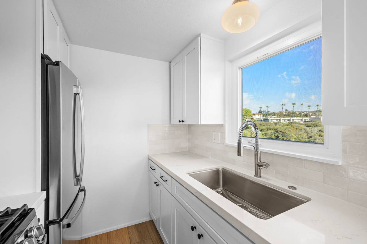 Apartment for rent at 213 Avenida Lobeiro, San Clemente, CA 92672