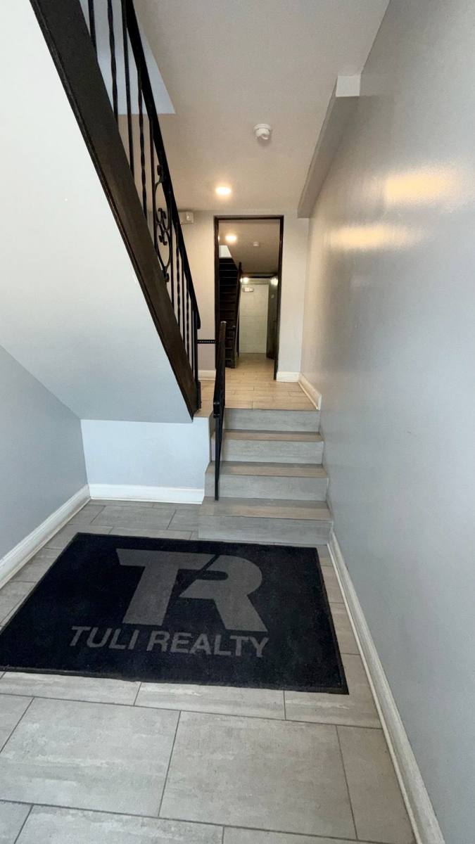 Apartment for rent at 1059 Pompton Ave, Cedar Grove, NJ 07009