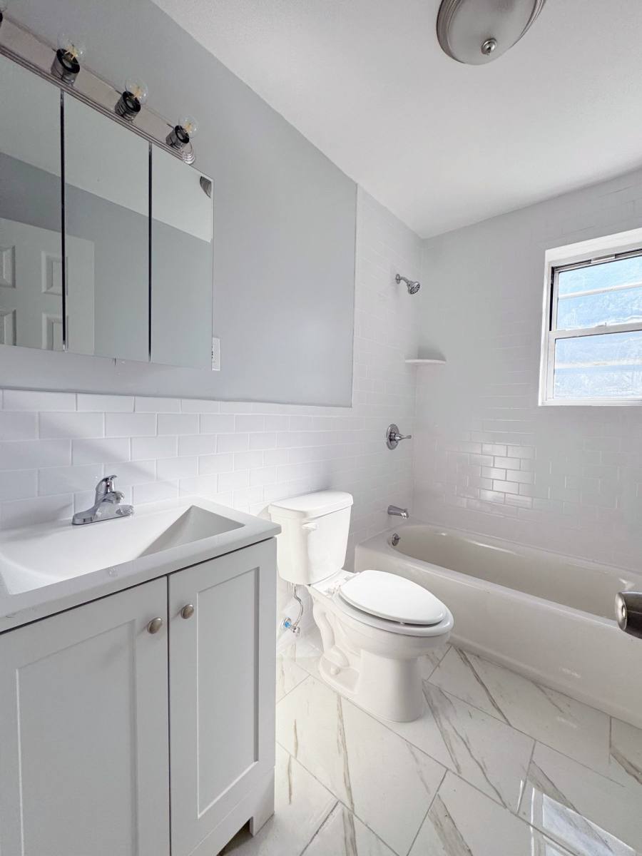 Apartment for rent at 1059 Pompton Ave, Cedar Grove, NJ 07009