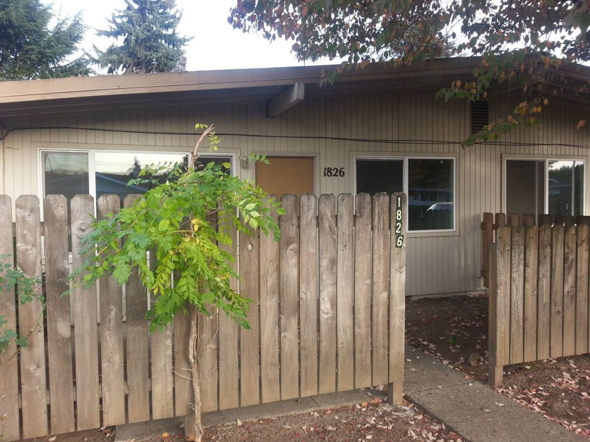 Apartment for rent at 1812 32nd Place NE, Salem, OR 97301