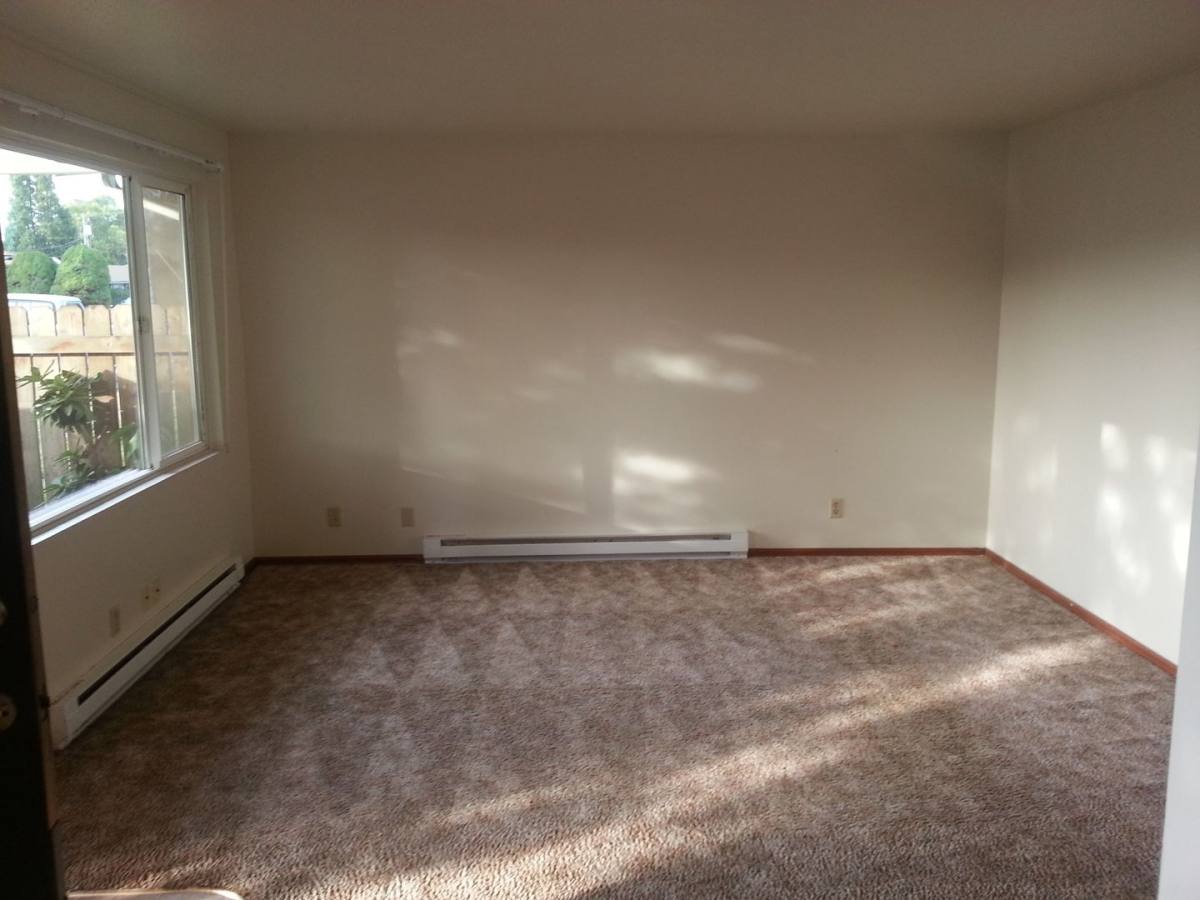 Apartment for rent at 1812 32nd Place NE, Salem, OR 97301